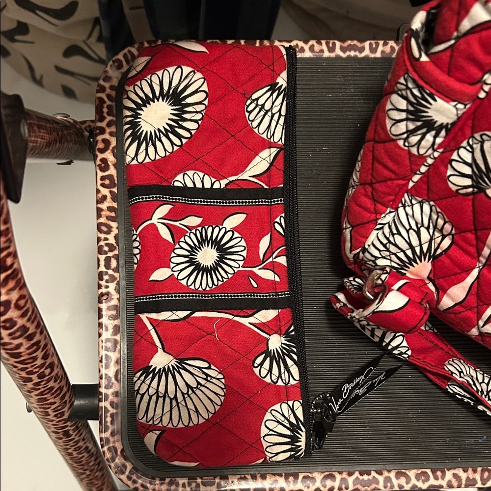 Vera Bradley Red with Black & white Floral Backpack and case - Picture 6 of 6